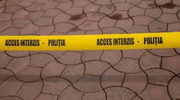 Descoperire ȘOCANTĂ în sectorul Botanica al Capitalei. Cadavrul unui bărbat a zăcut 4 zile în mașină